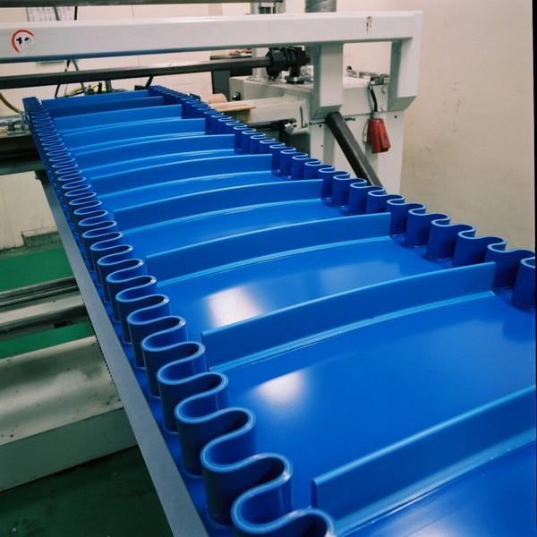 Конвейер ленточный с гофробортами